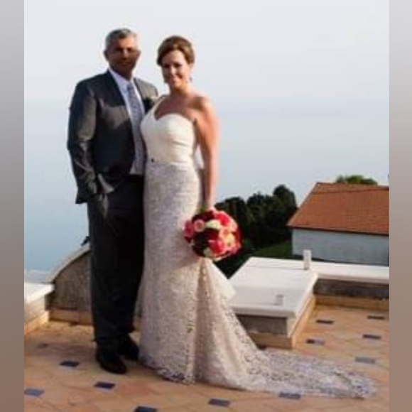 Dresses & Skirts - Women's Wedding Dress